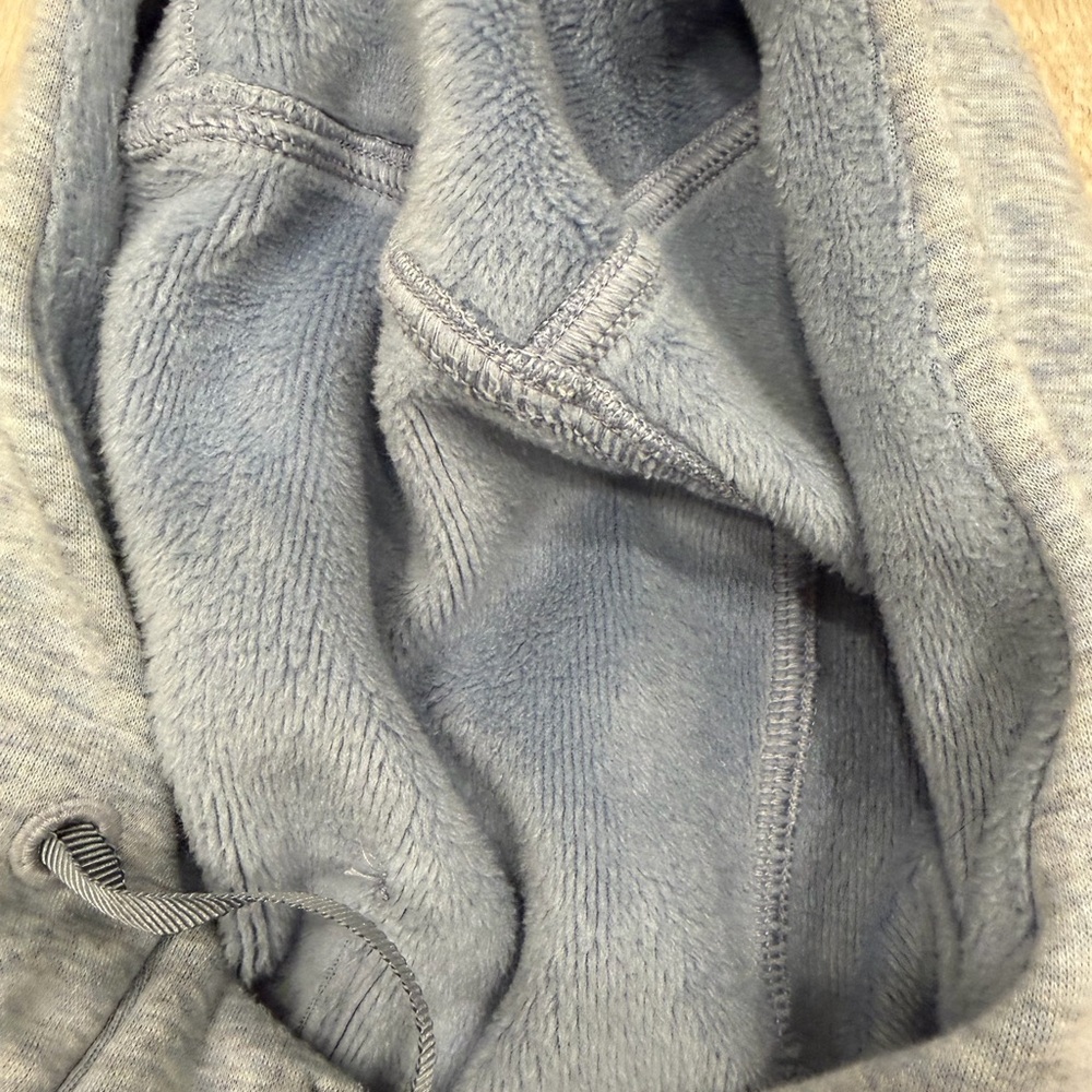 Lululemon Women’s Gray Zip-Up Hoodie Size 6 - Picture 2 of 11